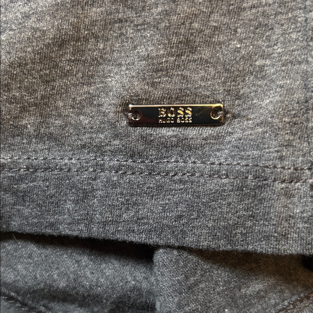 Hugo Boss crewneck Gray Graphic Tee - Picture 4 of 7